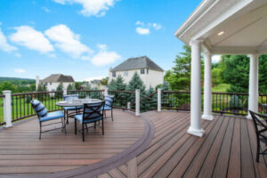 large composite deck in a home's outdoor space